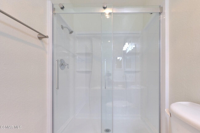 Building Photo - 150 Los Angeles Ave