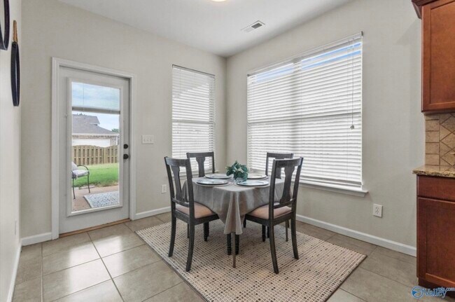 Building Photo - 22 Maple Grove Blvd SW