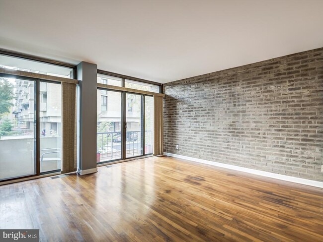 Building Photo - 1265 Delaware Ave SW