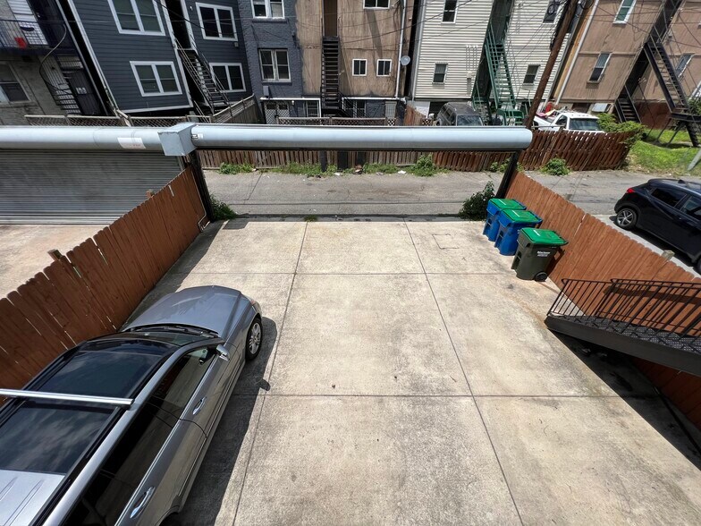 Parking pad - 1660 W Virginia Ave NE