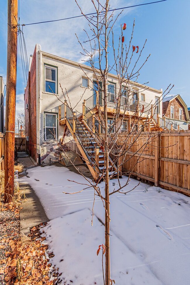 Building Photo - 227 S Logan St