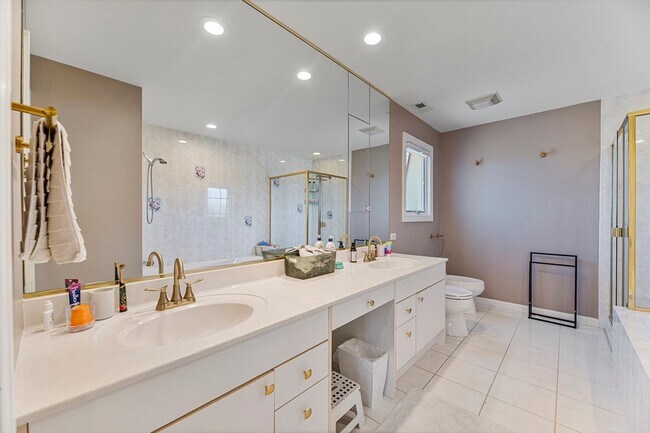 Building Photo - 2419 Cumberland Cir