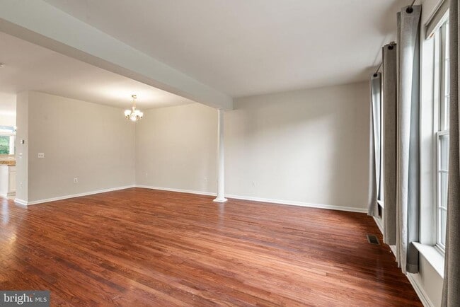 Building Photo - 15701 Palermo Terrace