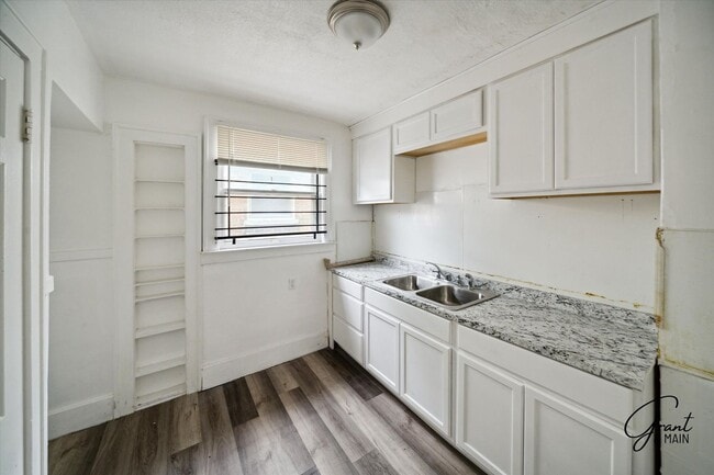 Building Photo - 14920 Washburn St