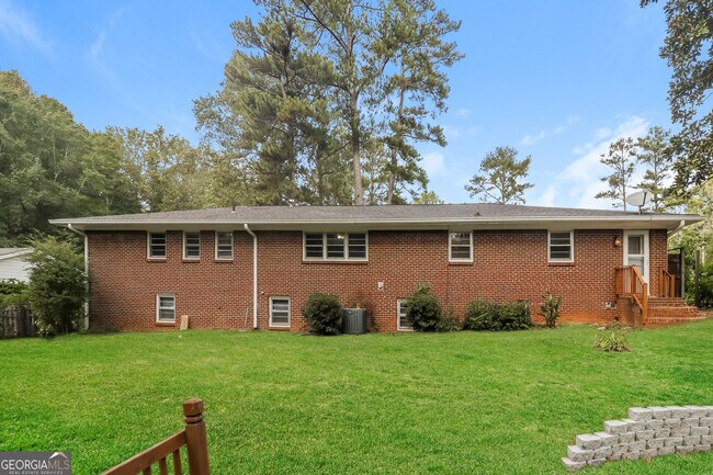 Building Photo - 1255 Angelia Dr SW