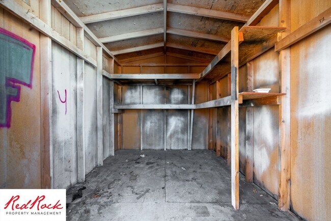 Building Photo - Pet Friendly - 4 Bed 2 Bath for rent in St. George