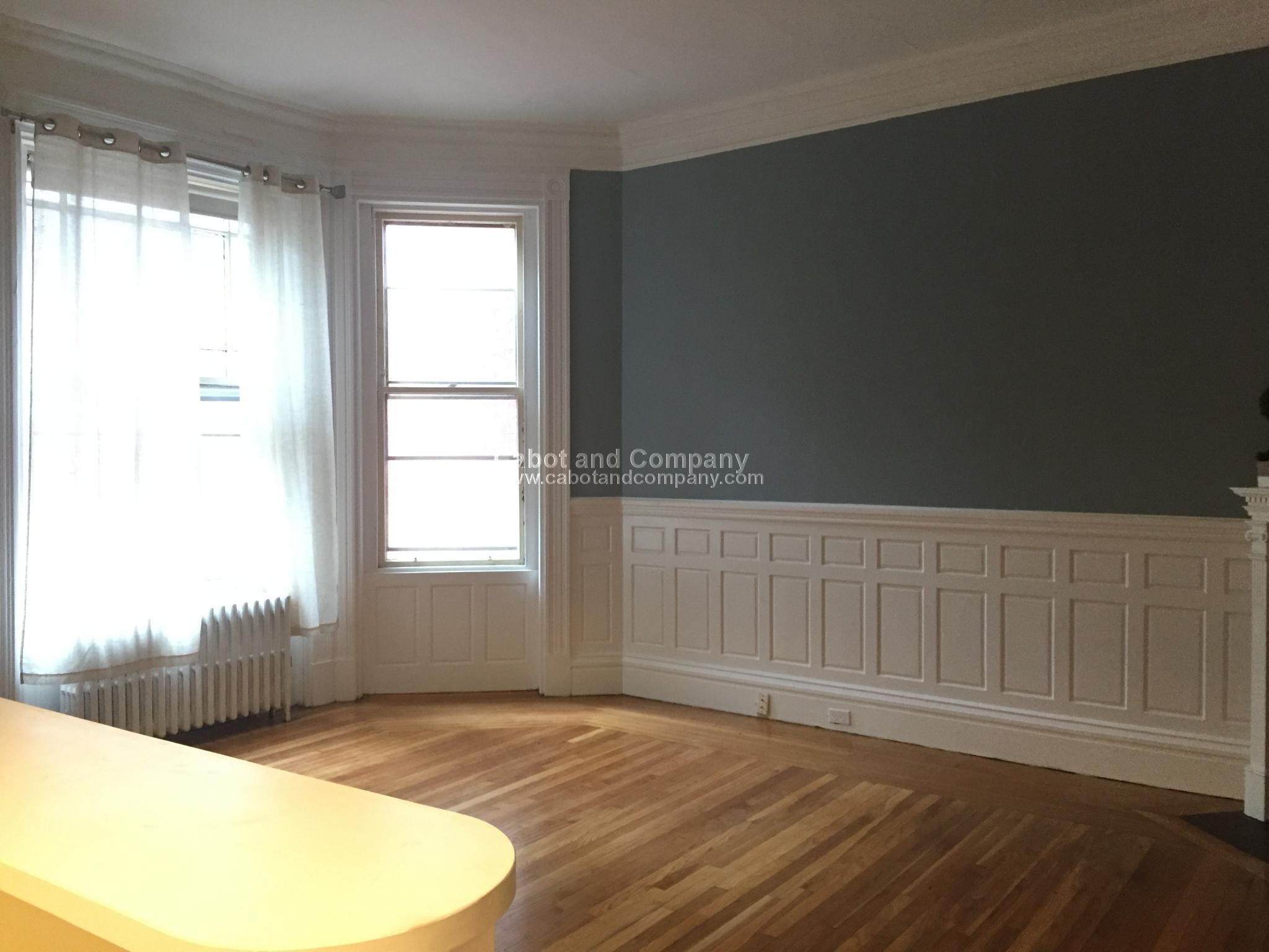 Building Photo - 295 Newbury St