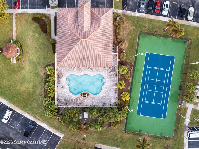 Building Photo - 121 Lancha Cir