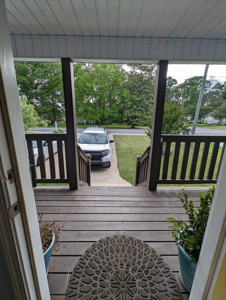 Front porch - 1224 Frazier Dr