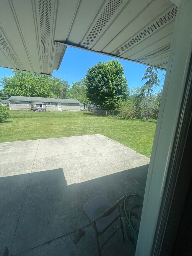 backyard view - 4384 Walton Plz