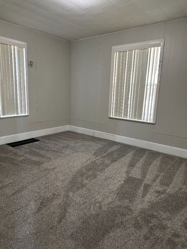 Building Photo - 1018 8th St S