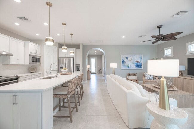 Building Photo - 13871 Miranese St