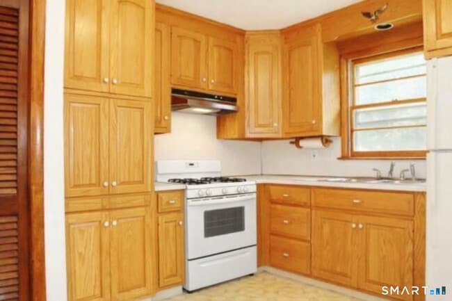 Building Photo - 101 Waller Rd