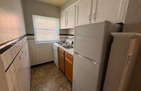 Building Photo - 956 Ludlow Ave