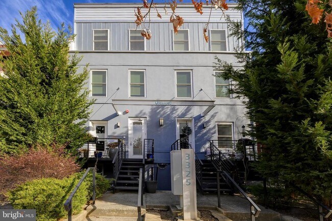 Building Photo - 3325 11th St NW