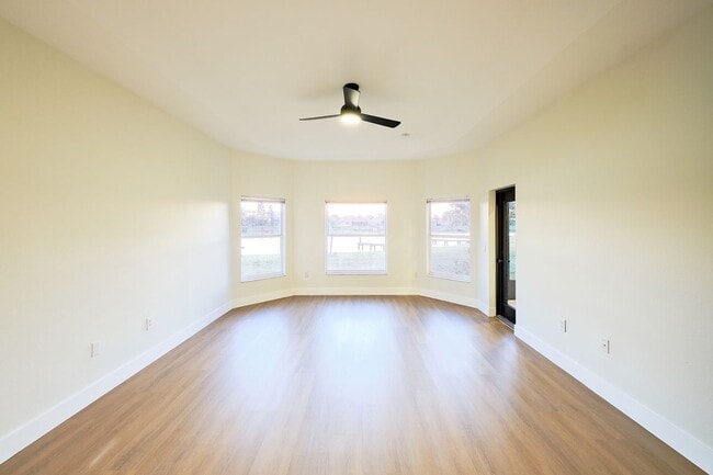Building Photo - 3600 Harbor Isles Ct