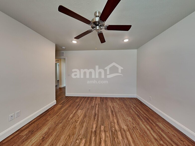 Building Photo - 2704 W 3340 S
