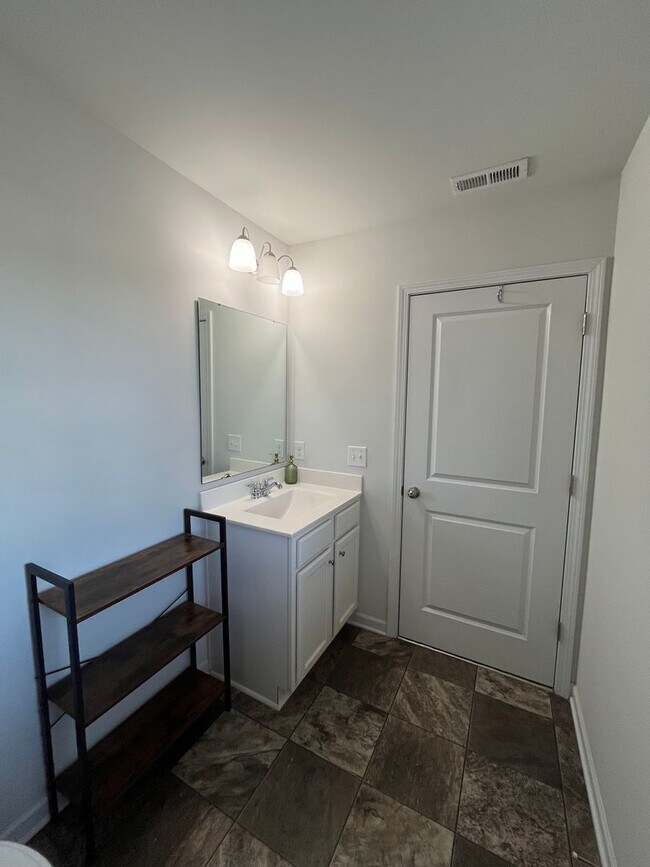 Building Photo - 751 Stradleigh Ct