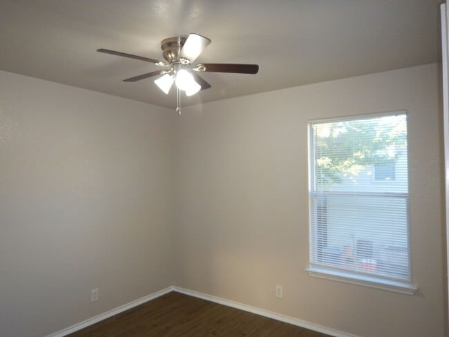 Building Photo - 16127 Branding Pass