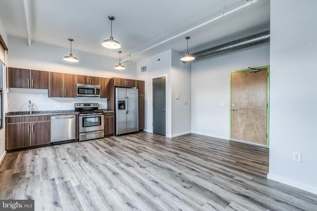 Building Photo - 4800 Brown St