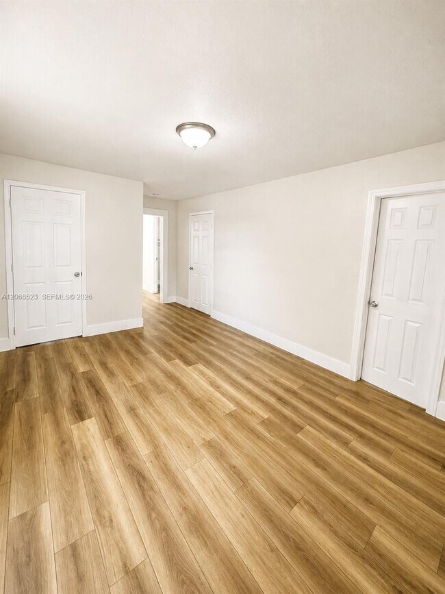 Building Photo - 36 NE 60th Terrace