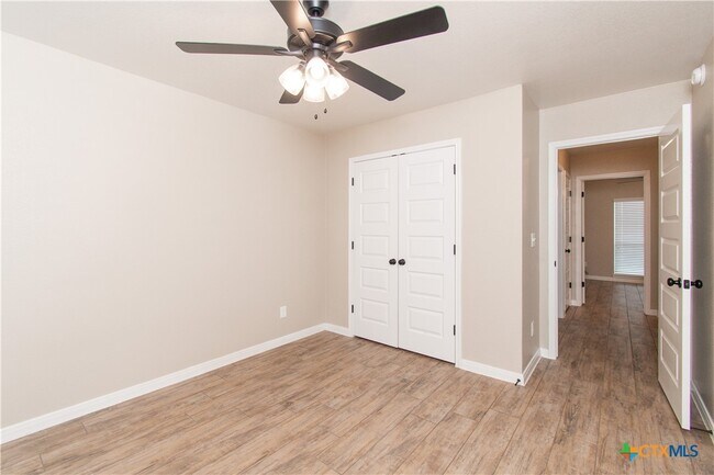 Building Photo - 2060 Stillwell St