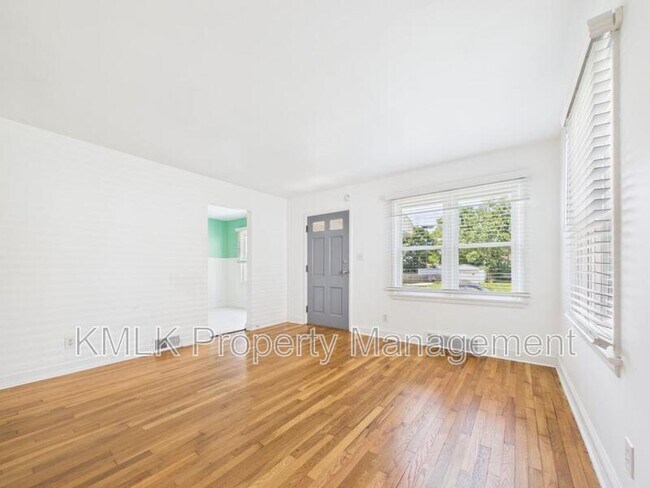 Building Photo - 1263 Atwood Ave