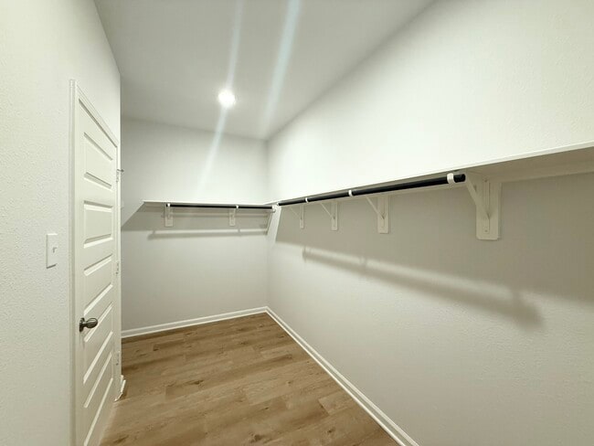 Building Photo - 15455 Foresail Ln