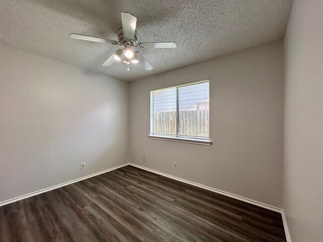 Building Photo - 9212 Kempler Dr