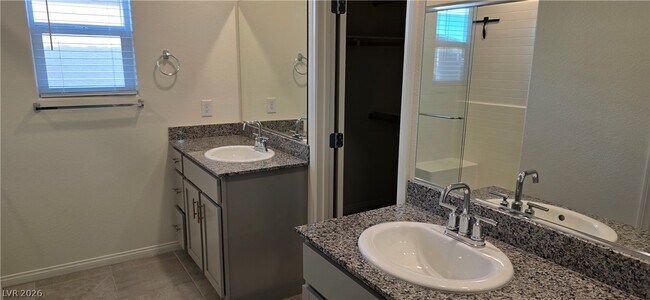 Building Photo - 427 Larksong Ave