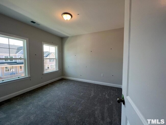 Building Photo - 365 Natsam Wds Wy