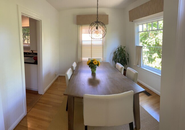 Building Photo - 531 Tamalpais Dr