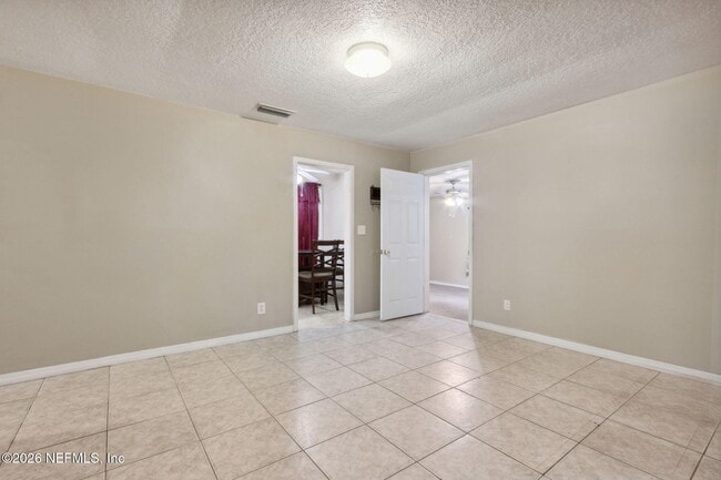 Building Photo - 4638 Suffolk Ave