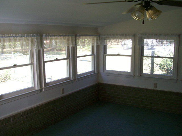 Building Photo - 715 Haile St