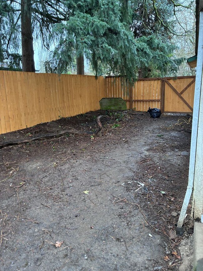 Building Photo - Your Newly Updated 3 Bed, 1 Bath Move-In Ready Home!