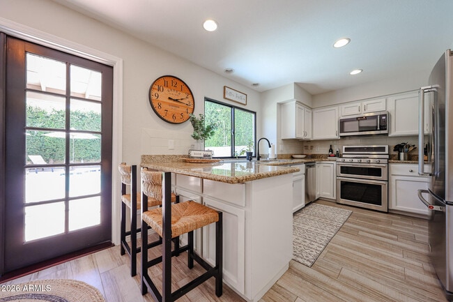Building Photo - 8085 E Del Trigo