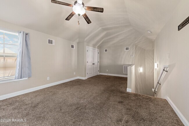 Building Photo - 101 Ace Ln