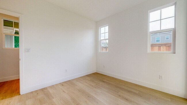 Building Photo - 2782 Sassy St