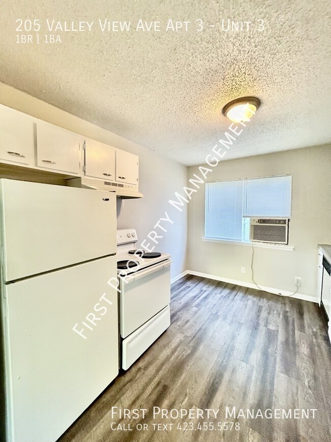 Building Photo - Red Bank Apt: 1Bed/1Bath w/ Laundry Hookups!