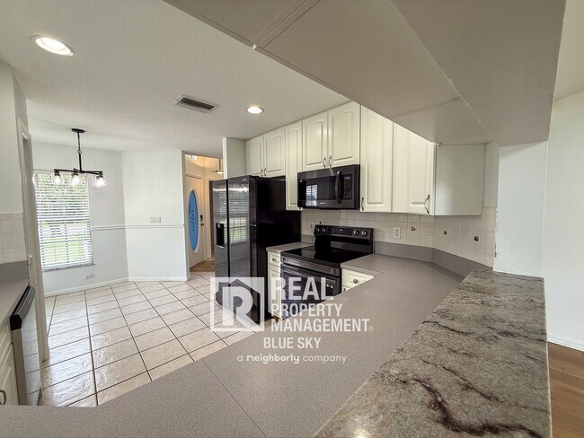 Building Photo - 6554 Gentle Ben Cir