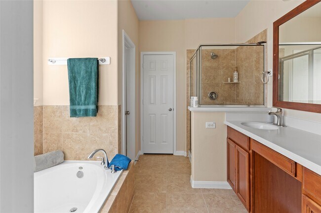 Building Photo - 26326 Creston Cliff Ct