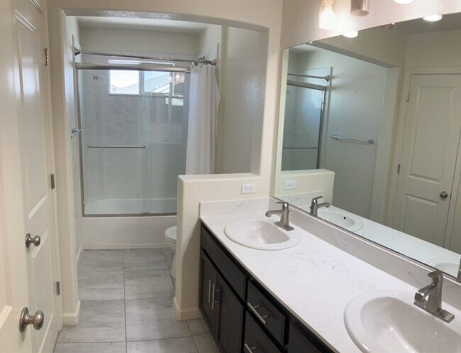Building Photo - 2253 Campolina Way