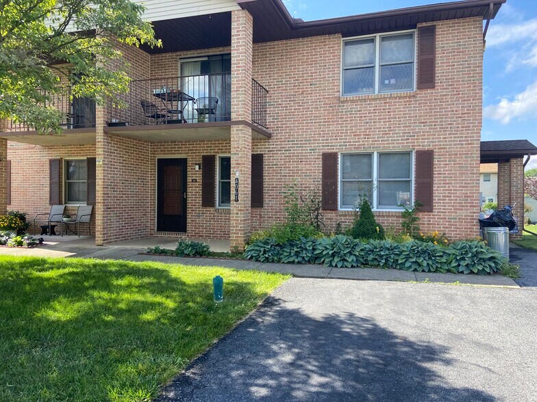 Building Photo - 4063 Vaughn St