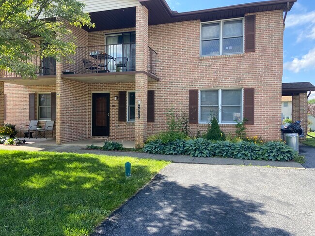 Building Photo - 4063 Vaughn St