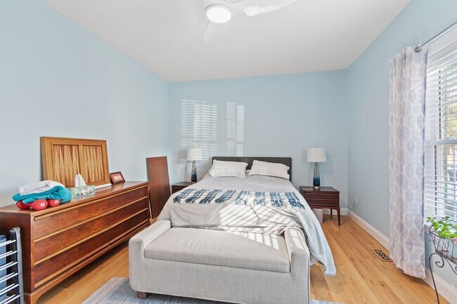 Building Photo - Amazing home in sought-after Winding River Plantation