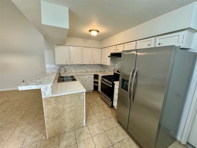 Building Photo - 5810 Twisted Pine Ct