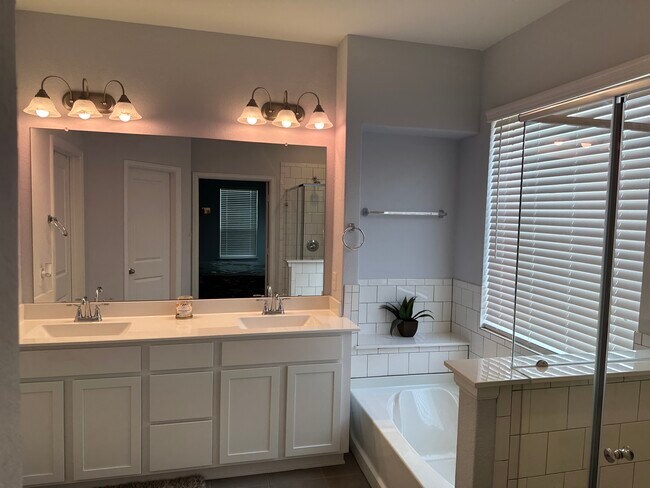 Building Photo - 4117 Monteverde View