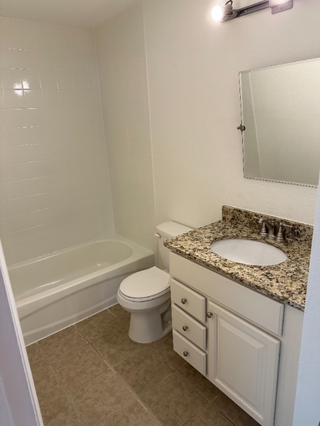 Building Photo - Prime Mt. Pleasant Condo Living!