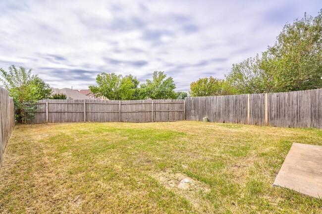 Building Photo - Charming 2-Story Duplex in Gated Community...