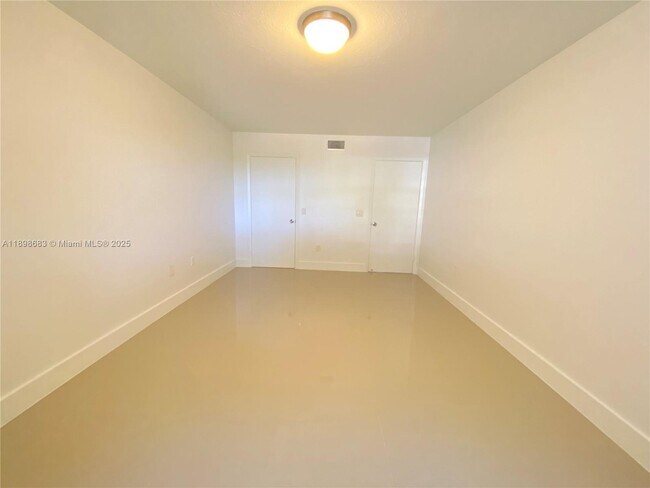 Building Photo - 8363 Lake Dr